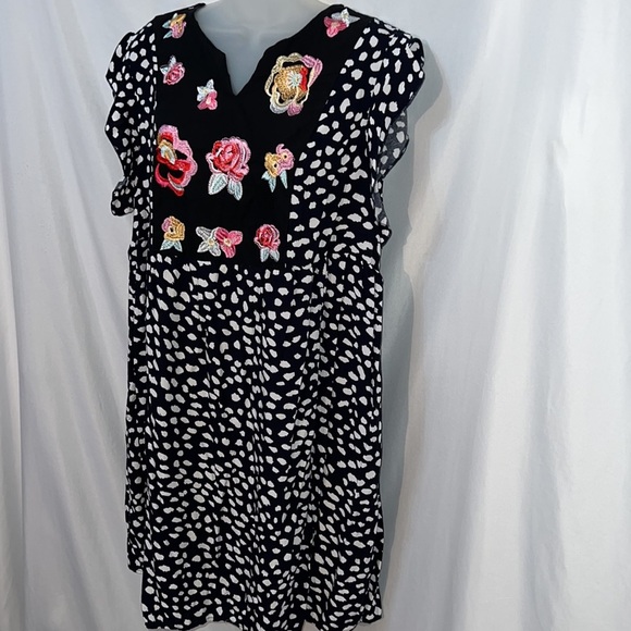 Kirundo Floral Embroidered Midi Dress Size XL Navy and White - Picture 3 of 9